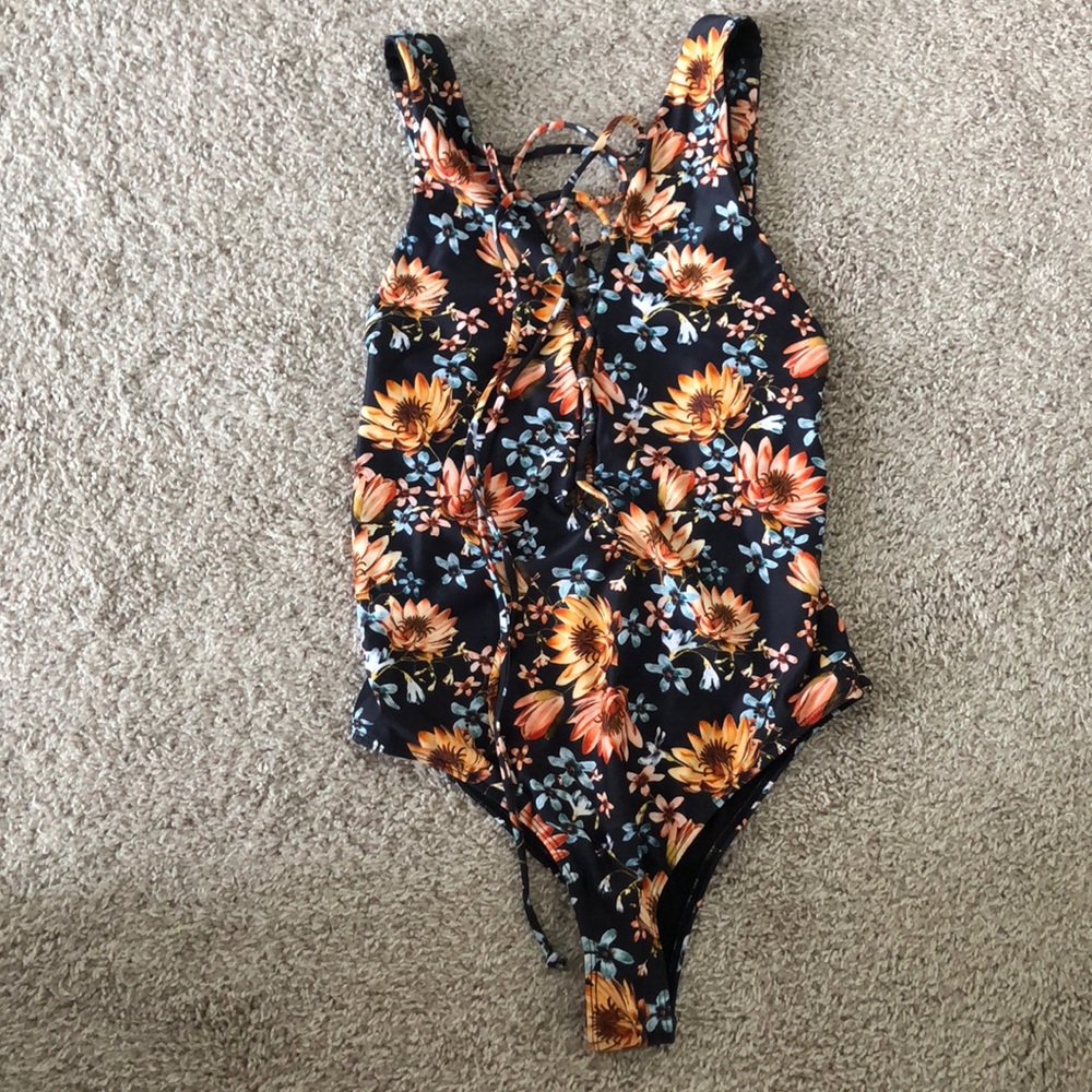 BEACHRIOT Onesie Swimsuit